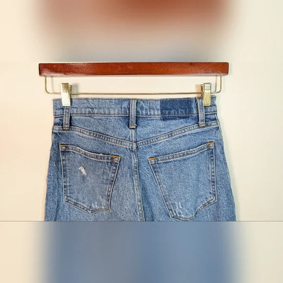 Abercrombie & Fitch Medium Wash The 90s Straight Ultra High Rise Denim Jeans - Picture 3 of 11